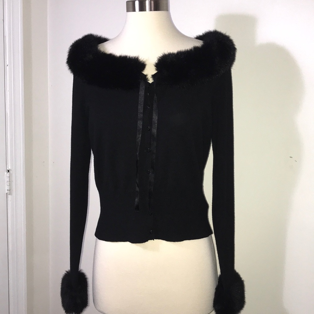 Size medium Nine West vintage sweater